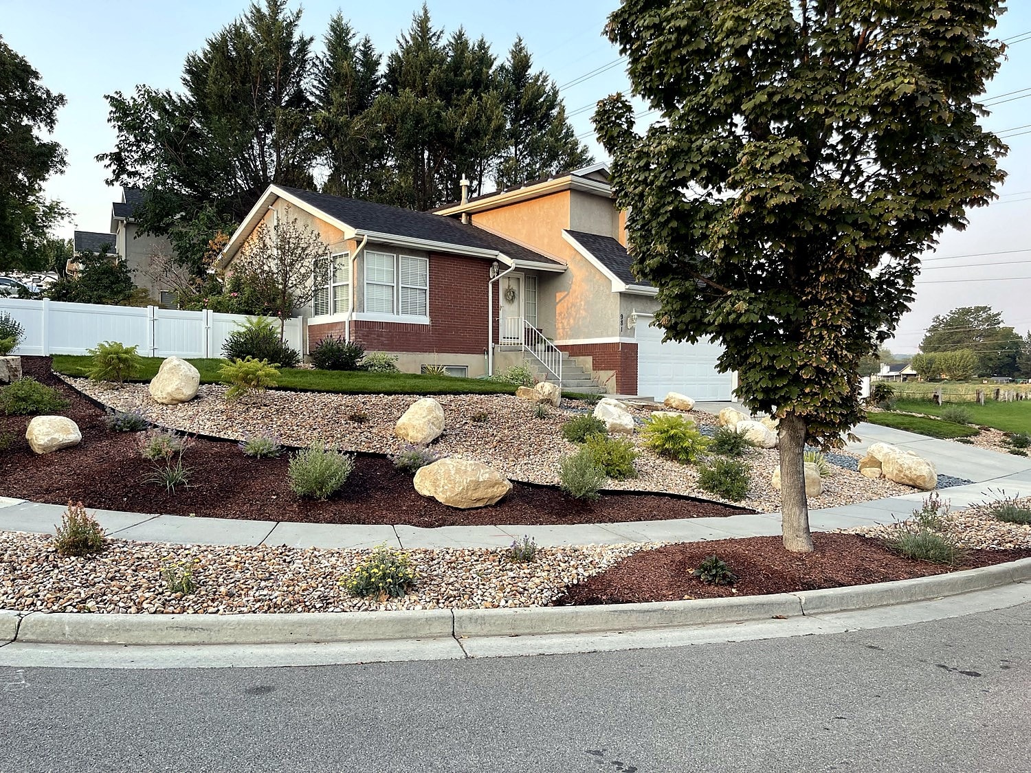 Murray Water-Wise Front Yard — Beautification Award