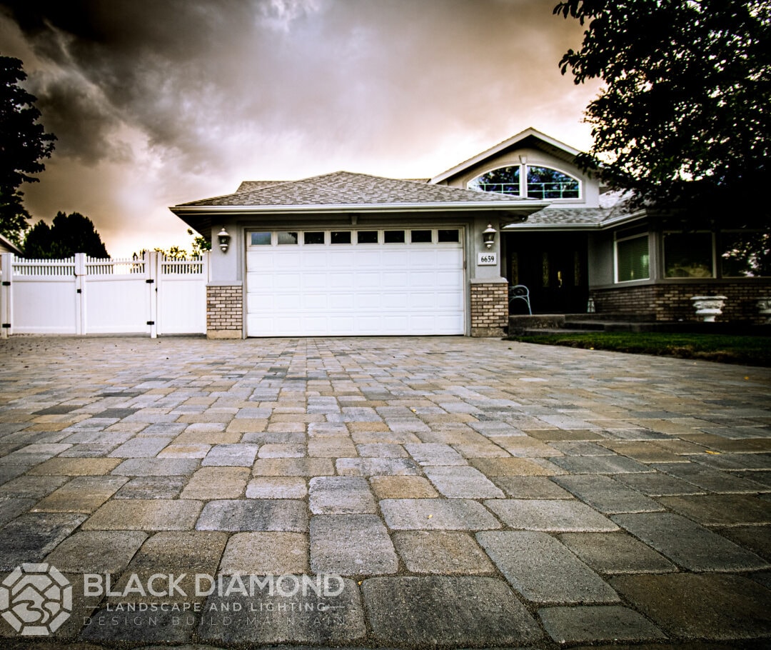 Murray Paver Patio & Planting