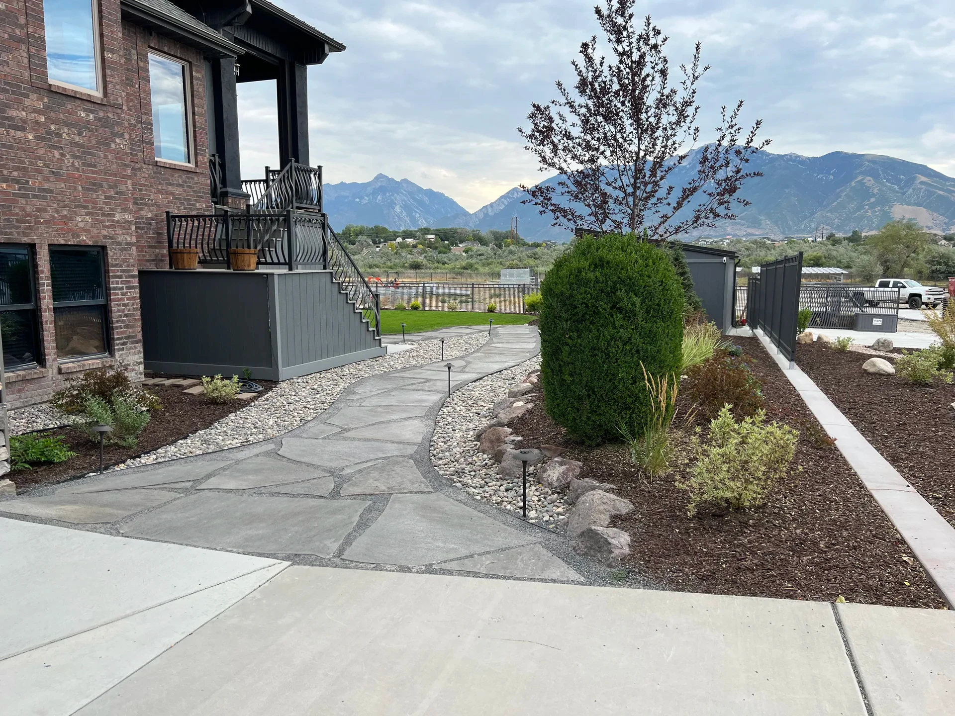 Flagstone and concrete transition hardscape